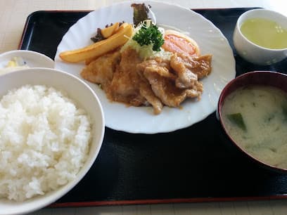 (株)水戸市公設地方卸売市場問屋街丸岡